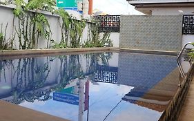 Mom'S Guesthouse
